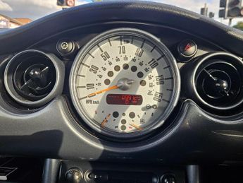 MINI Hatch 1.6 Cooper CVT Euro 4 3dr