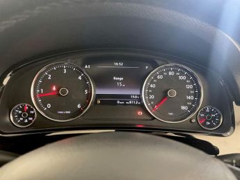Volkswagen Touareg 3.0 TDI V6 R-Line Tiptronic 4WD Euro 6 (s/s) 5dr