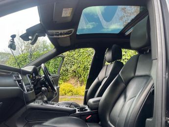 Porsche Macan 2.0T PDK 4WD Euro 6 (s/s) 5dr