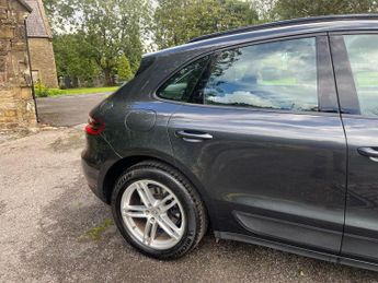 Porsche Macan 2.0T PDK 4WD Euro 6 (s/s) 5dr