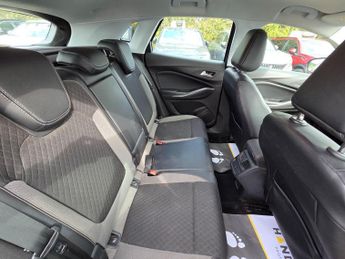 Vauxhall Grandland X 1.5 Turbo D BlueInjection Sport Nav Auto Euro 6 (s/s) 5dr
