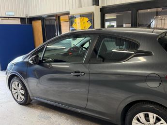Peugeot 208 1.2 VTi Access+ Euro 5 3dr