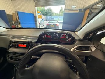 Peugeot 208 1.2 VTi Access+ Euro 5 3dr