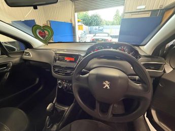 Peugeot 208 1.2 VTi Access+ Euro 5 3dr