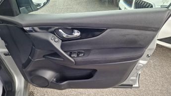 Nissan Qashqai 1.6 dCi n-tec+ XTRON 2WD Euro 6 (s/s) 5dr