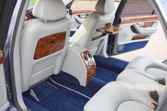 Bentley Arnage 6.8 Red Label LWB Saloon 4dr