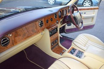 Rolls-Royce Silver Spirit 6.8 III 4dr