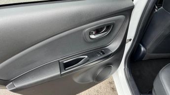 Toyota Yaris 1.5 VVT-h GR SPORT E-CVT Euro 6 (s/s) 5dr