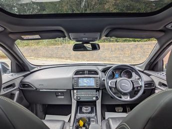 Jaguar F-PACE 2.0 D180 R-Sport Auto AWD Euro 6 (s/s) 5dr