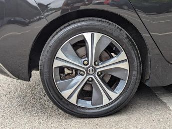 Nissan Leaf 40kWh Tekna Auto 5dr