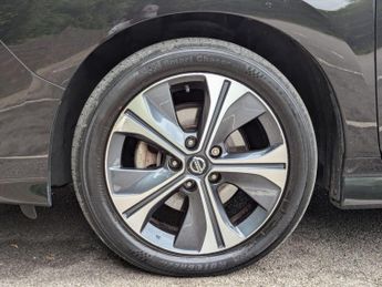 Nissan Leaf 40kWh Tekna Auto 5dr
