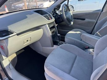 Peugeot 207 1.6 VTi SE Premium 5dr