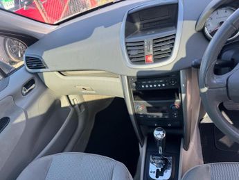 Peugeot 207 1.6 VTi SE Premium 5dr