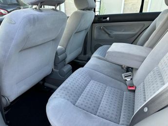 Volkswagen Bora 1.6 SE 4dr