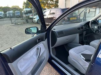 Volkswagen Bora 1.6 SE 4dr