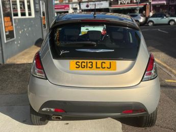 Chrysler Ypsilon 1.2 SE Euro 5 (s/s) 5dr