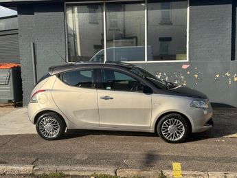 Chrysler Ypsilon 1.2 SE Euro 5 (s/s) 5dr