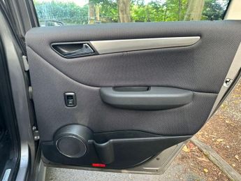 Mercedes-Benz B Class 1.5 B160 SE CVT 5dr