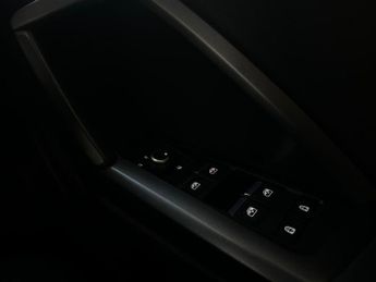 Audi Q3 1.5 TFSI CoD 35 Black Edition S Tronic Euro 6 (s/s) 5dr