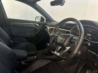 Audi Q3 1.5 TFSI CoD 35 Black Edition S Tronic Euro 6 (s/s) 5dr