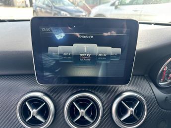 Mercedes-Benz A Class 2.1 A200d AMG Line (Premium Plus) 7G-DCT Euro 6 (s/s) 5dr