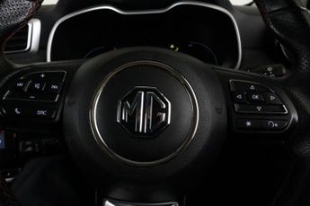 MG MG ZS 72.6kWh Trophy Connect Long Range Auto 5dr