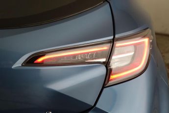 Toyota Corolla 1.8 VVT-h Icon Tech CVT Euro 6 (s/s) 5dr