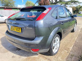 Ford Focus 1.6 Zetec Climate 5dr