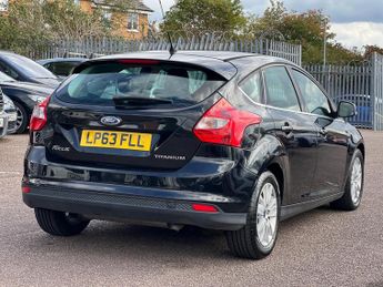 Ford Focus 1.6 Titanium Navigator Hatchback 5dr Petrol Powershift Euro 5 (1
