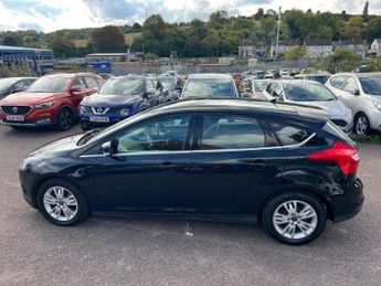 Ford Focus 1.6 Titanium Navigator Hatchback 5dr Petrol Powershift Euro 5 (1