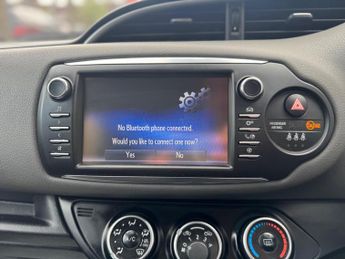 Toyota Yaris 1.5 VVT-i Icon CVT Euro 6 5dr