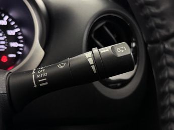 Nissan Juke 1.6 Tekna XTRON Euro 6 5dr