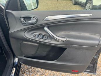 Ford Galaxy 2.0T EcoBoost Titanium Powershift Euro 5 5dr