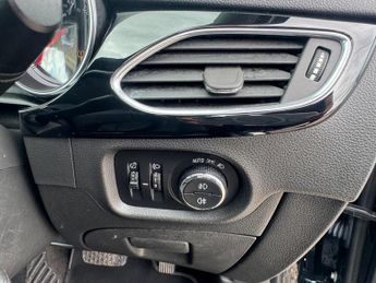 Vauxhall Astra 1.4i Turbo Elite Nav Auto Euro 6 (s/s) 5dr