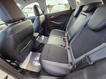 Vauxhall Grandland X 1.2 Turbo Tech Line Nav Auto Euro 6 (s/s) 5dr
