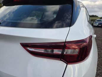 Vauxhall Grandland X 1.2 Turbo Tech Line Nav Auto Euro 6 (s/s) 5dr