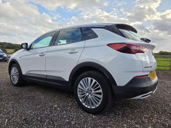 Vauxhall Grandland X 1.2 Turbo Tech Line Nav Auto Euro 6 (s/s) 5dr