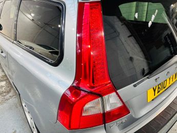 Volvo V70 2.4 D5 R-Design SE Geartronic Euro 5 5dr