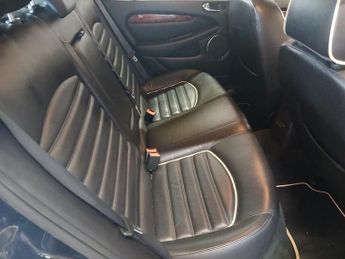 Jaguar X-Type 2.2D DPF Sovereign 5dr