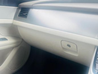 Jaguar XF 2.0d Prestige Auto Euro 6 (s/s) 4dr