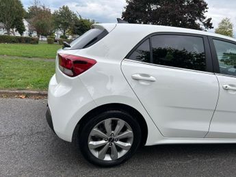 Kia Rio 1.0 T-GDi MHEV 3 DCT Euro 6 (s/s) 5dr