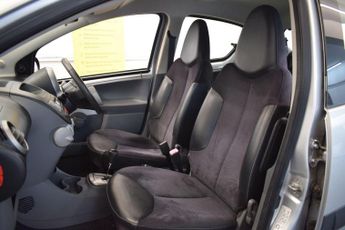 Toyota AYGO 1.0 VVT-i Platinum MultiMode Euro 4 5dr (AC)