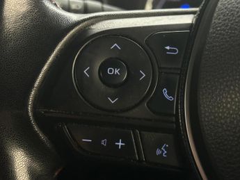 Toyota RAV4 2.5 VVT 18.1kWh Dynamic CVT 4WD Euro 6 (s/s) 5dr