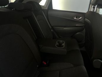 Hyundai KONA 64kWh Premium Auto 5dr (10.5kW Charger)