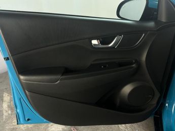 Hyundai KONA 64kWh Premium Auto 5dr (10.5kW Charger)