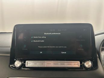 Hyundai KONA 64kWh Premium Auto 5dr (10.5kW Charger)