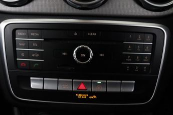 Mercedes-Benz GLA 1.6 GLA180 Urban Edition Euro 6 (s/s) 5dr