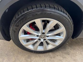 Volkswagen T-Roc 2.0 TSI SEL DSG 4Motion Euro 6 (s/s) 5dr