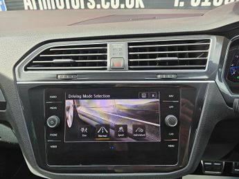 Volkswagen Tiguan 1.5 TSI EVO R-Line Tech DSG Euro 6 (s/s) 5dr