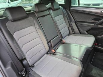 Volkswagen Tiguan 1.5 TSI EVO R-Line Tech DSG Euro 6 (s/s) 5dr